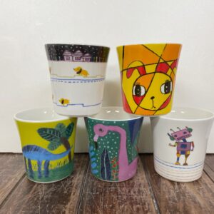 畫作咖啡杯(雪地探險隊、幾何兔的奇幻世界、遠古世界、森林裡的粉紅旋律、來自星星的機器人）